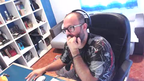 Snapshot of ravingr3d3 chatting on October 2025 11:07:01 AM ravingr3d3 online show from October 2025 11:07:01 AM