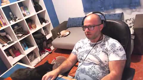 Snapshot of ravingr3d3 chatting on October 2025 08:51:02 PM ravingr3d3 online show from October 2025 08:51:02 PM