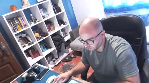 Snapshot of ravingr3d3 chatting on October 2025 08:03:01 AM ravingr3d3 online show from October 2025 08:03:01 AM