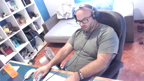 Snapshot of ravingr3d3 chatting on October 2025 11:00:01 AM ravingr3d3 online show from October 2025 11:00:01 AM