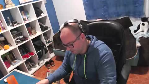 ravingr3d3 online show from November 2025 10:01:01 PM