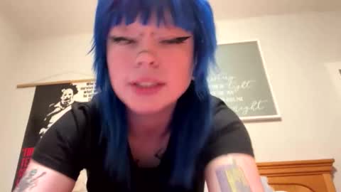 Ravynn 3 online show from October 2025 02:07:01 PM