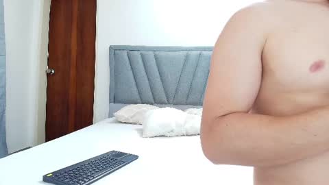 Snapshot of ray_weed chatting on July 2026 03:36:02 PM Ray online show from July 2026 03:36:02 PM