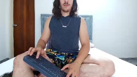 Snapshot of ray_weed chatting on August 2026 10:44:02 PM Ray online show from August 2026 10:44:02 PM