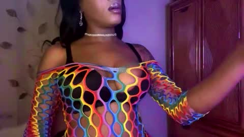 Snapshot of rayemillian chatting on May 2026 11:54:02 PM Raye Millian online show from May 2026 11:54:02 PM