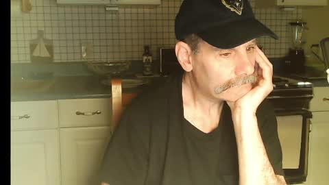 Snapshot of raylene4u2 chatting on May 2026 02:51:02 AM Ray online show from May 2026 02:51:02 AM