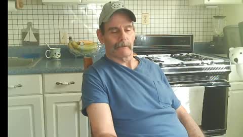 Snapshot of raylene4u2 chatting on May 2026 07:56:02 PM Ray online show from May 2026 07:56:02 PM