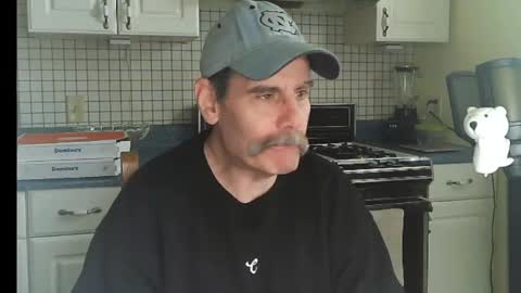 Snapshot of raylene4u2 chatting on May 2026 06:01:02 PM Ray online show from May 2026 06:01:02 PM