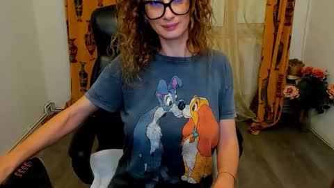 Snapshot of raylennem01 chatting on May 2026 05:49:01 AM ray online show from May 2026 05:49:01 AM
