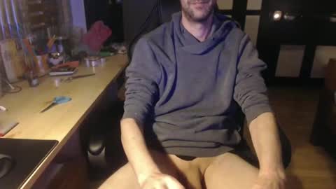 Snapshot of raymann8 chatting on February 2025 08:22:01 PM Ray online show from February 2025 08:22:01 PM