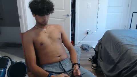 Snapshot of raymondg8596 chatting on October 2025 06:48:01 PM raymondg8596 online show from October 2025 06:48:01 PM