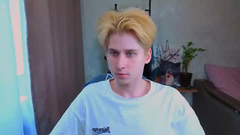 Snapshot of rayondovwson chatting on July 2026 02:20:01 PM rayondovwson online show from July 2026 02:20:01 PM
