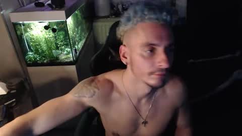 Rayzel online show from January 2026 05:02:02 AM