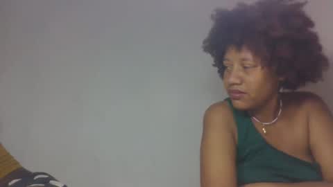 Snapshot of razanastine chatting on November 2025 07:14:01 PM razanastine online show from November 2025 07:14:01 PM