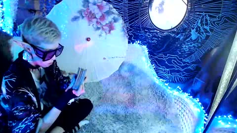 Snapshot of raziel_haze chatting on December 2024 03:20:02 PM Yrriel Strife Candy-Demon Caveboy mr. Cringe online show from December 2024 03:20:02 PM