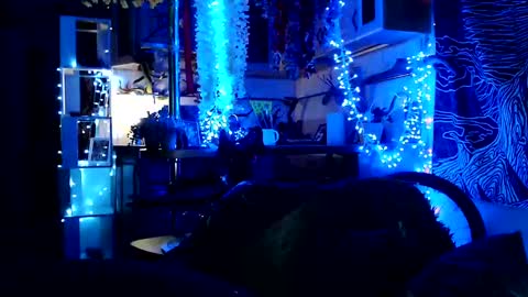 Snapshot of raziel_haze chatting on January 2025 06:27:02 PM Yrriel Strife Candy-Demon Caveboy mr. Cringe online show from January 2025 06:27:02 PM