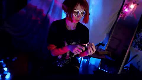 Snapshot of raziel_haze chatting on January 2025 06:12:01 AM Yrriel Strife Candy-Demon Caveboy mr. Cringe online show from January 2025 06:12:01 AM