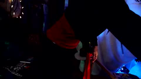 Snapshot of raziel_haze chatting on January 2025 05:11:01 AM Yrriel Strife Candy-Demon Caveboy mr. Cringe online show from January 2025 05:11:01 AM