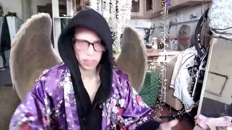 Snapshot of raziel_haze chatting on January 2025 08:56:01 AM Yrriel Strife Candy-Demon Caveboy mr. Cringe online show from January 2025 08:56:01 AM