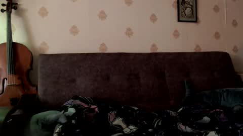 Snapshot of raziel_haze chatting on February 2025 10:07:02 AM Yrriel Strife Candy-Demon Caveboy mr. Cringe online show from February 2025 10:07:02 AM