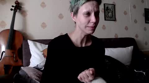 Snapshot of raziel_haze chatting on February 2025 10:28:02 AM Yrriel Strife Candy-Demon Caveboy mr. Cringe online show from February 2025 10:28:02 AM