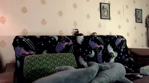 Snapshot of raziel_haze chatting on March 2025 01:07:01 PM Yrriel Strife Candy-Demon Caveboy mr. Cringe online show from March 2025 01:07:01 PM