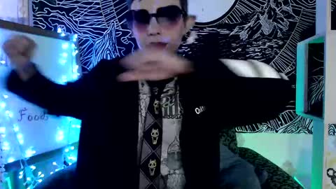 Snapshot of raziel_haze chatting on March 2025 05:32:01 AM Yrriel Strife Candy-Demon Caveboy mr. Cringe online show from March 2025 05:32:01 AM