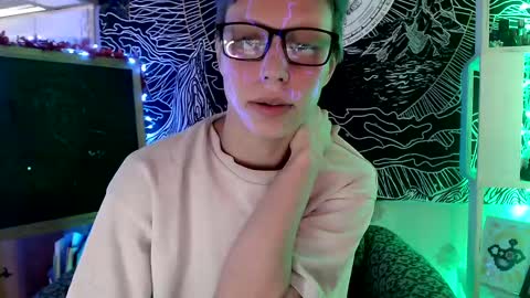 Snapshot of raziel_haze chatting on March 2025 07:42:02 AM Yrriel Strife Candy-Demon Caveboy mr. Cringe online show from March 2025 07:42:02 AM