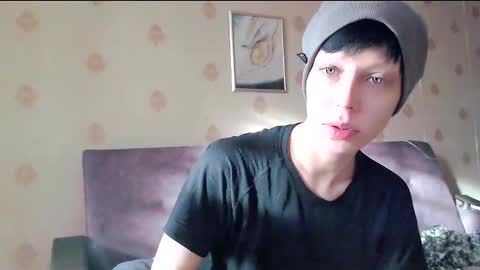 Snapshot of raziel_haze chatting on September 2025 06:29:02 AM Yrriel Strife Candy-Demon Caveboy mr. Cringe online show from September 2025 06:29:02 AM