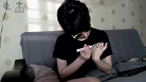 Snapshot of raziel_haze chatting on October 2025 05:30:01 AM Yrriel Strife Candy-Demon Caveboy mr. Cringe online show from October 2025 05:30:01 AM