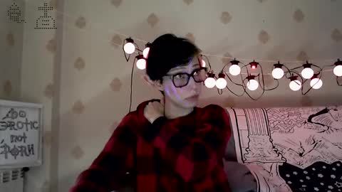 Snapshot of raziel_haze chatting on October 2025 05:35:01 PM Yrriel Strife Candy-Demon Caveboy mr. Cringe online show from October 2025 05:35:01 PM