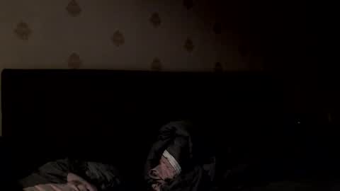 Snapshot of raziel_haze chatting on November 2025 04:44:02 AM Yrriel Strife Candy-Demon Caveboy mr. Cringe online show from November 2025 04:44:02 AM