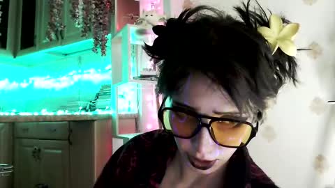 Snapshot of raziel_haze chatting on November 2025 03:27:02 AM Yrriel Strife Candy-Demon Caveboy mr. Cringe online show from November 2025 03:27:02 AM