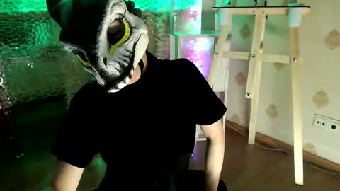 Snapshot of raziel_haze chatting on November 2025 01:54:01 PM Yrriel Strife Candy-Demon Caveboy mr. Cringe online show from November 2025 01:54:01 PM