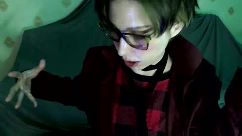 Snapshot of raziel_haze chatting on November 2025 06:52:01 PM Yrriel Strife Candy-Demon Caveboy mr. Cringe online show from November 2025 06:52:01 PM