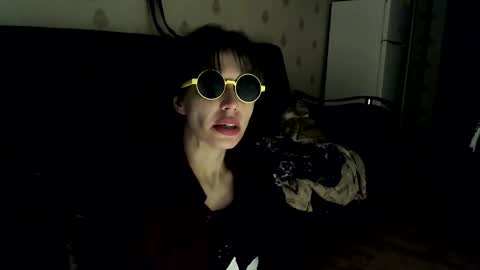 Snapshot of raziel_haze chatting on November 2025 09:37:02 PM Yrriel Strife Candy-Demon Caveboy mr. Cringe online show from November 2025 09:37:02 PM