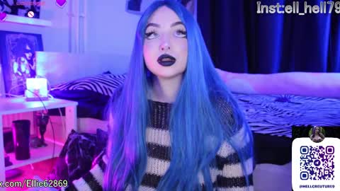 Snapshot of razor_claw chatting on October 2025 08:53:02 PM My kittensIm on vacation until July 25th. You can join the fan club free content online show from October 2025 08:53:02 PM