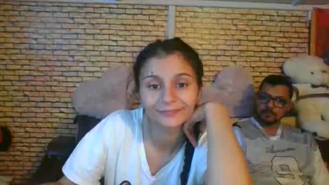 real_coupl3 online show from November 2025 08:45:01 PM