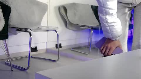 rebbeccaray online show from January 2026 07:06:02 PM