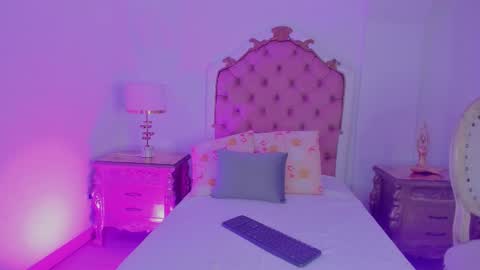 Snapshot of rebeca_watsson chatting on November 2025 11:42:02 AM Rebeca Whatsson online show from November 2025 11:42:02 AM