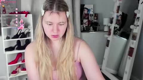 rebecca_____ online show from February 2026 06:26:01 AM