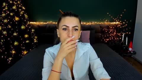 rebecca_diamonds online show from December 2025 06:43:01 AM