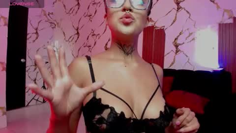 Snapshot of rebeka_baker chatting on October 2025 11:42:02 AM REBEKA online show from October 2025 11:42:02 AM