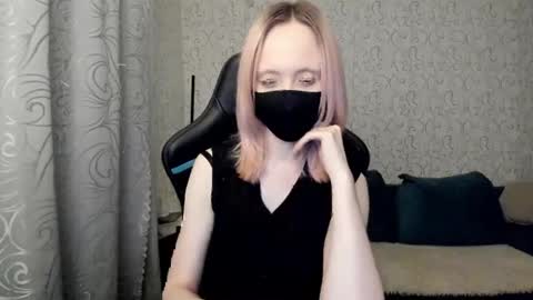 Snapshot of rebesaolset chatting on December 2024 05:15:02 PM RebesaOlset online show from December 2024 05:15:02 PM