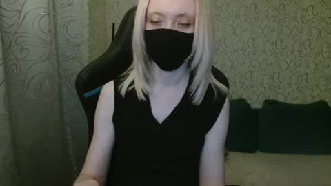 Snapshot of rebesaolset chatting on December 2024 06:41:01 PM RebesaOlset online show from December 2024 06:41:01 PM