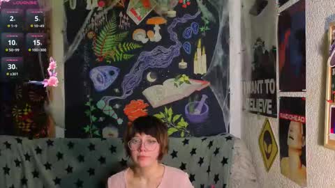 Lara online show from November 2025 08:41:02 PM