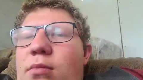 Snapshot of red454games454 chatting on December 2024 01:25:01 AM zsax horny online show from December 2024 01:25:01 AM