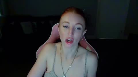 Snapshot of red_firesquirt chatting on January 2025 02:19:01 PM Red - online show from January 2025 02:19:01 PM