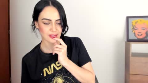 red_flower203 online show from October 2025 12:41:02 AM