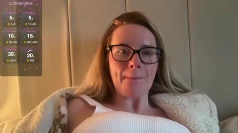 Rosie online show from February 2025 05:15:02 PM